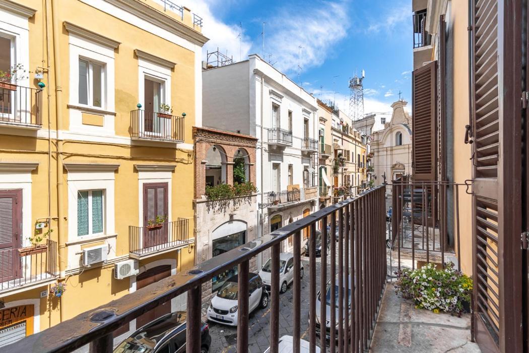Dimora Bormioli Apartment Bari Bagian luar foto